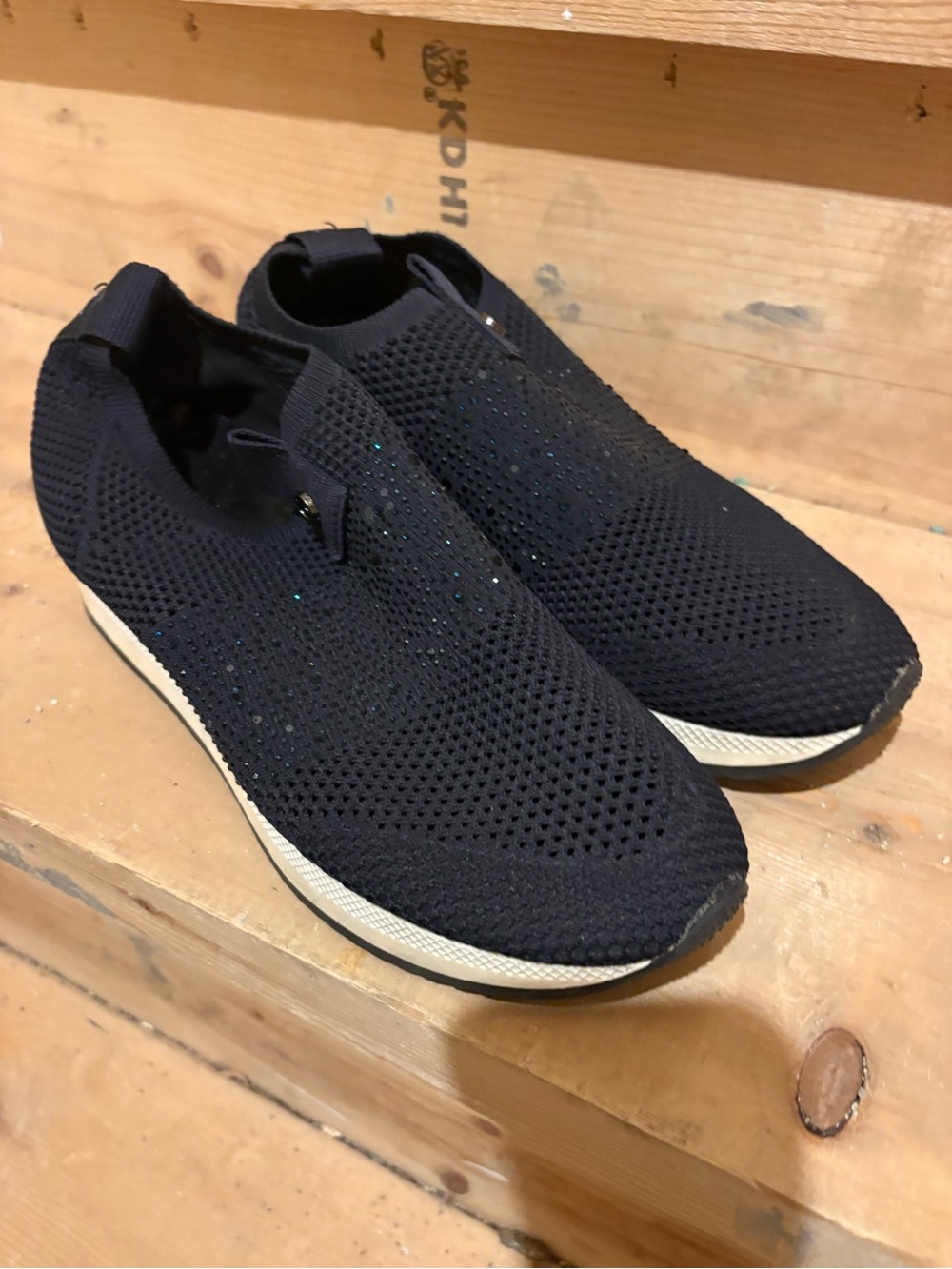 Carvela-ladies Slip-On Knit Casual Sneakers-navy blue with rhinestones size 7.5
